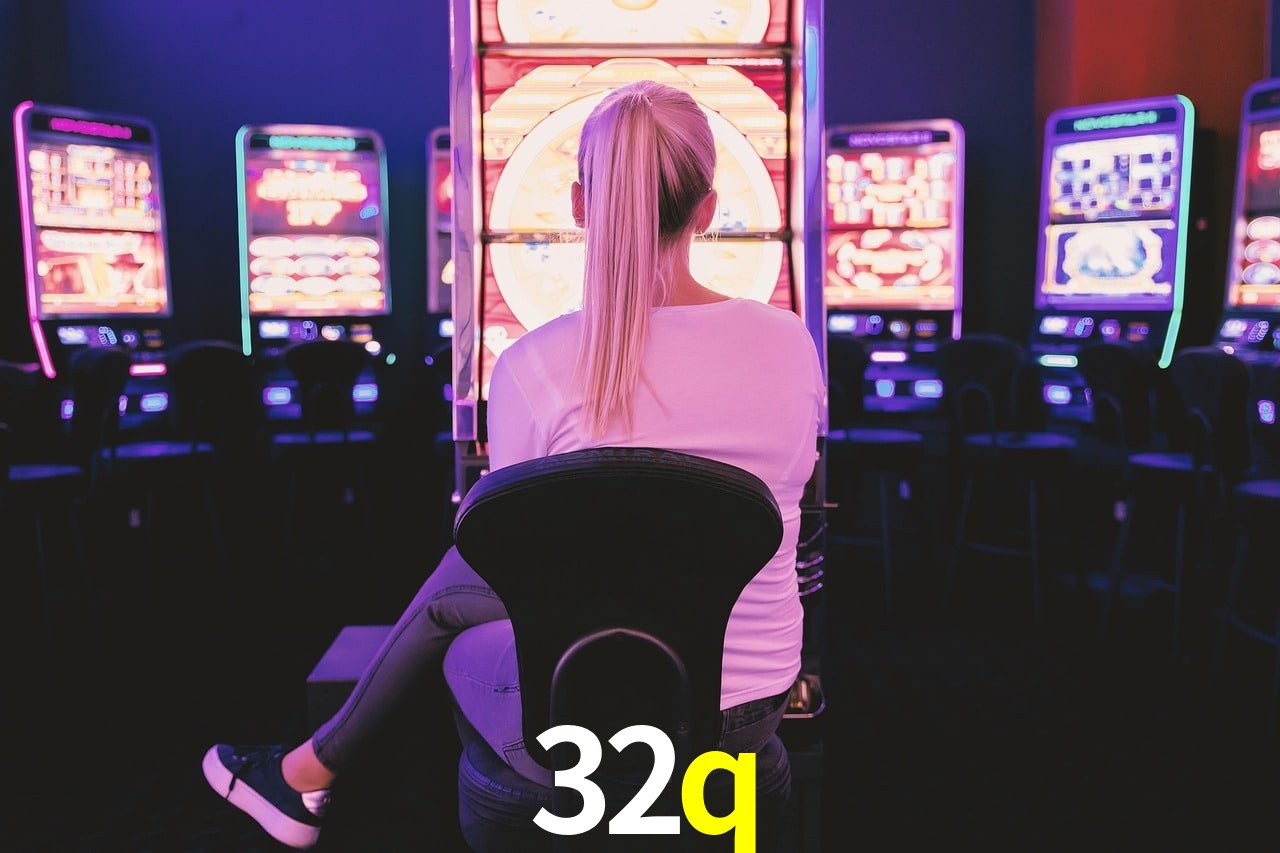 Bonus Features 32q